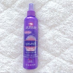 New Aussie Sprunch hairspray Finish size 251 ml (8.5 fl oz) purple bottle
